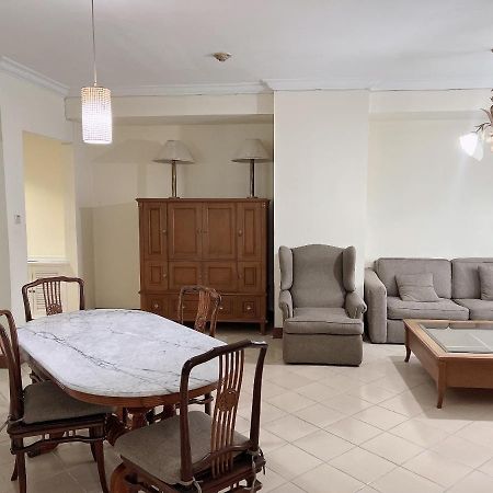 Batavia Hotel & Serviced Apartments Jakarta Extérieur photo