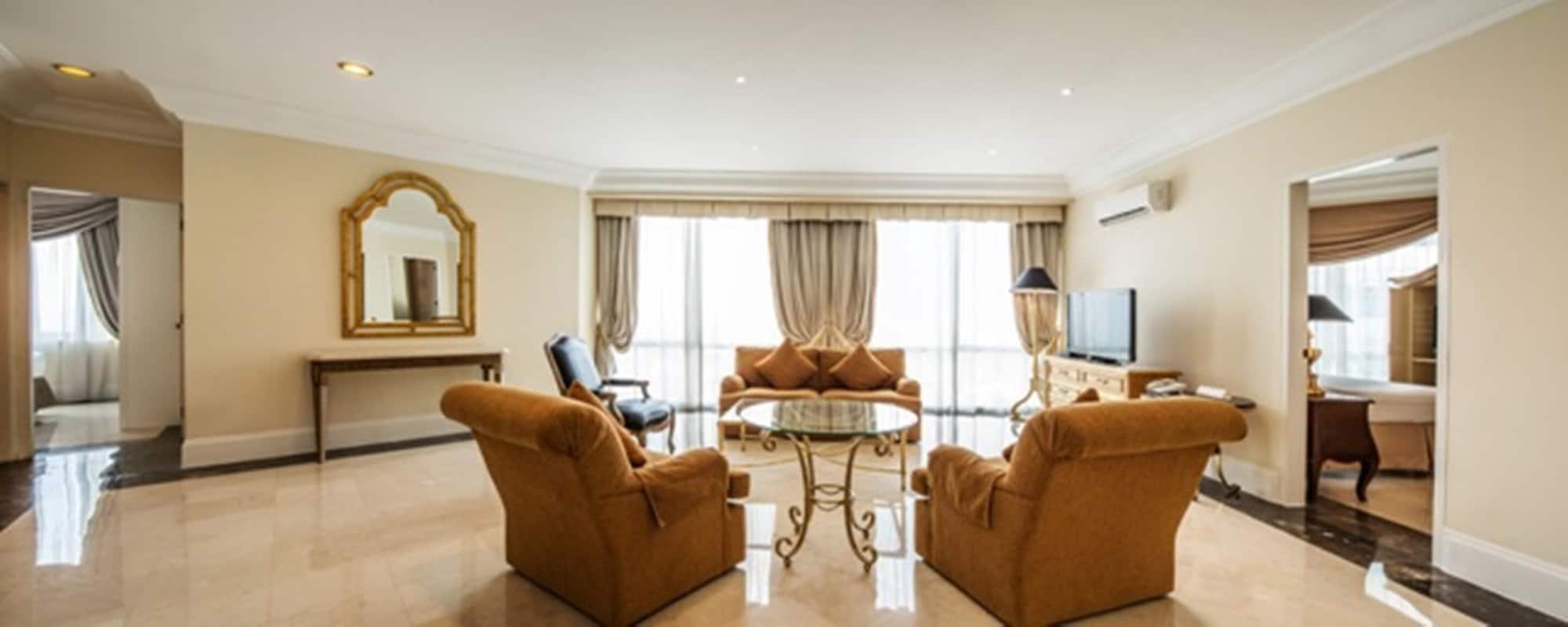 Batavia Hotel & Serviced Apartments Jakarta Extérieur photo