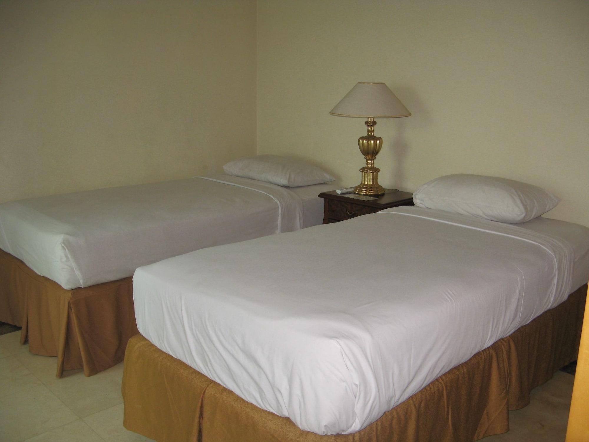 Batavia Hotel & Serviced Apartments Jakarta Extérieur photo