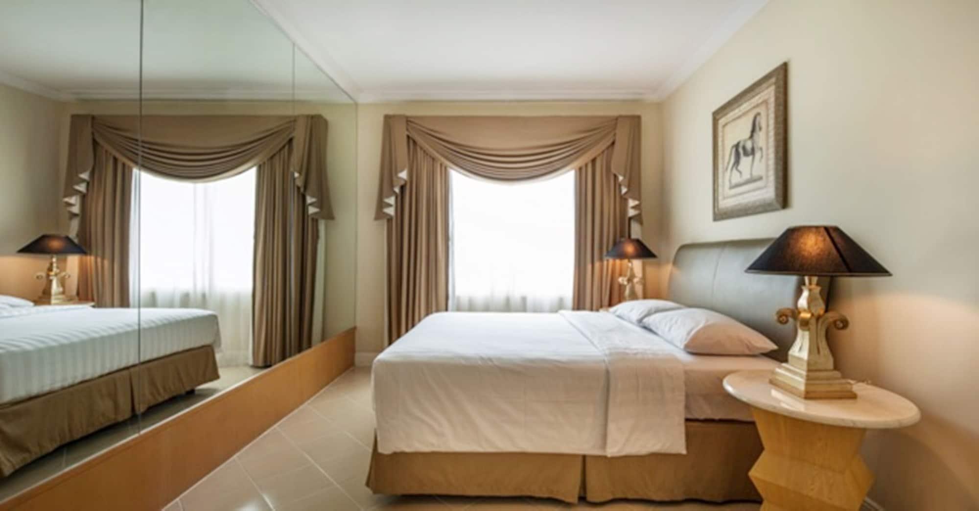 Batavia Hotel & Serviced Apartments Jakarta Extérieur photo