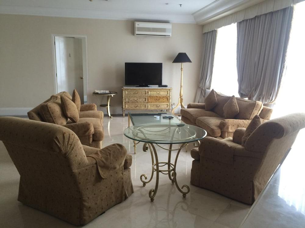 Batavia Hotel & Serviced Apartments Jakarta Extérieur photo