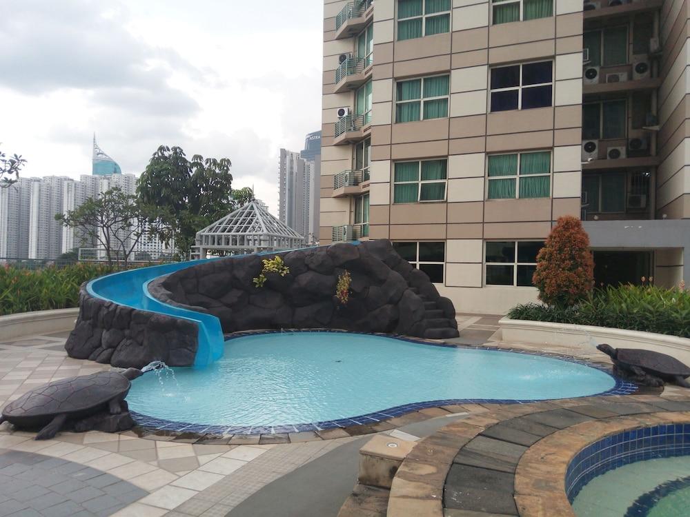 Batavia Hotel & Serviced Apartments Jakarta Extérieur photo