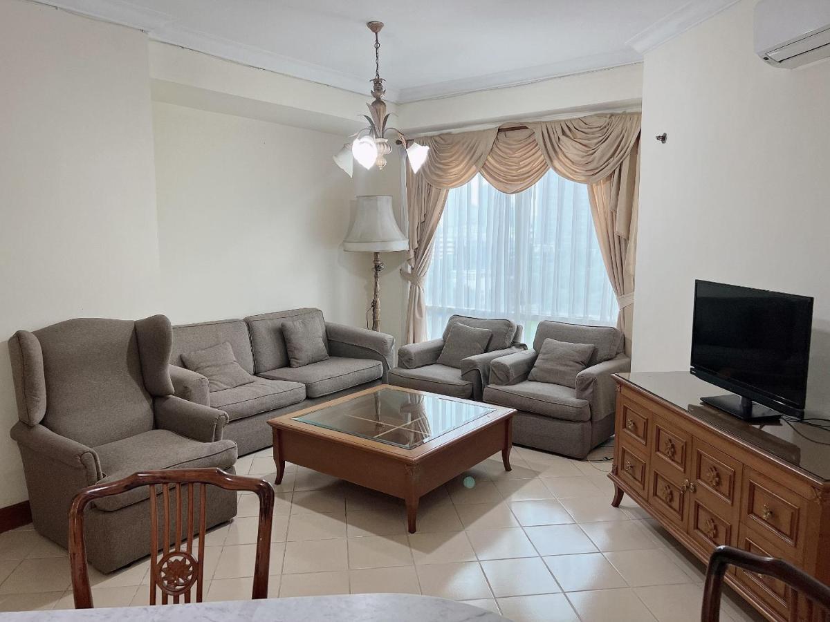Batavia Hotel & Serviced Apartments Jakarta Extérieur photo