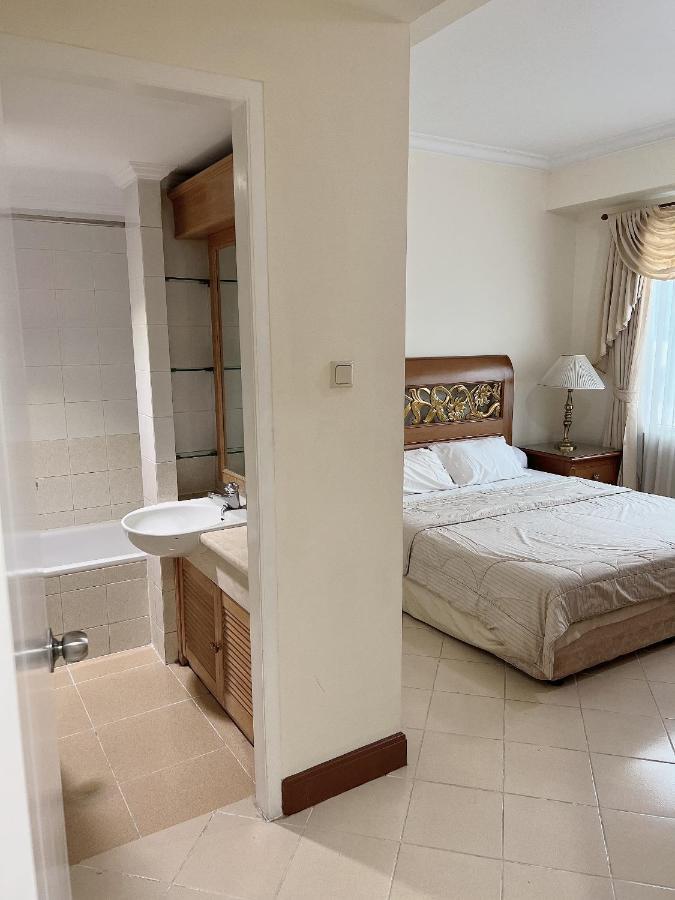 Batavia Hotel & Serviced Apartments Jakarta Extérieur photo