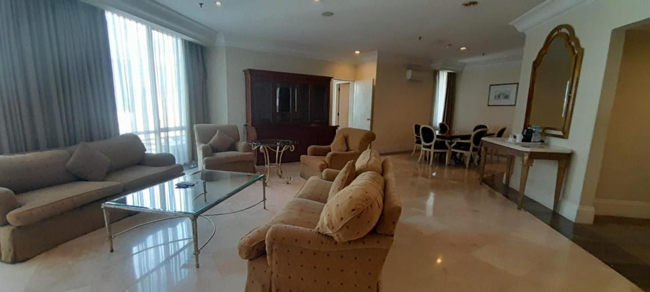 Batavia Hotel & Serviced Apartments Jakarta Extérieur photo