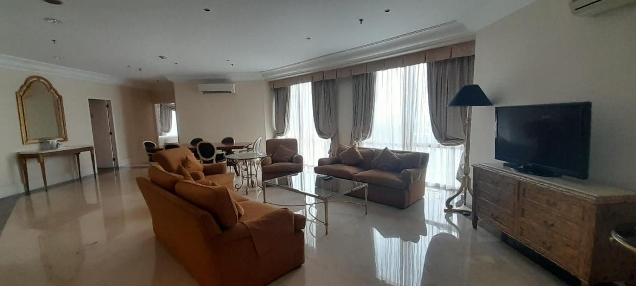 Batavia Hotel & Serviced Apartments Jakarta Extérieur photo