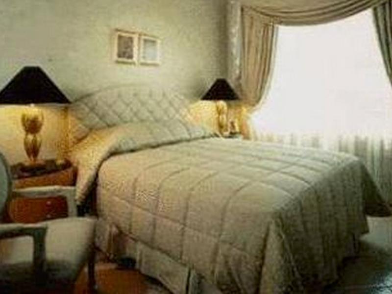 Batavia Hotel & Serviced Apartments Jakarta Extérieur photo