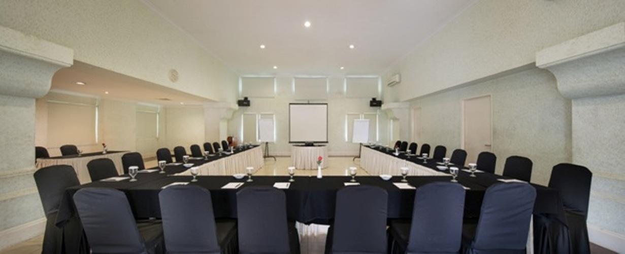 Batavia Hotel & Serviced Apartments Jakarta Extérieur photo